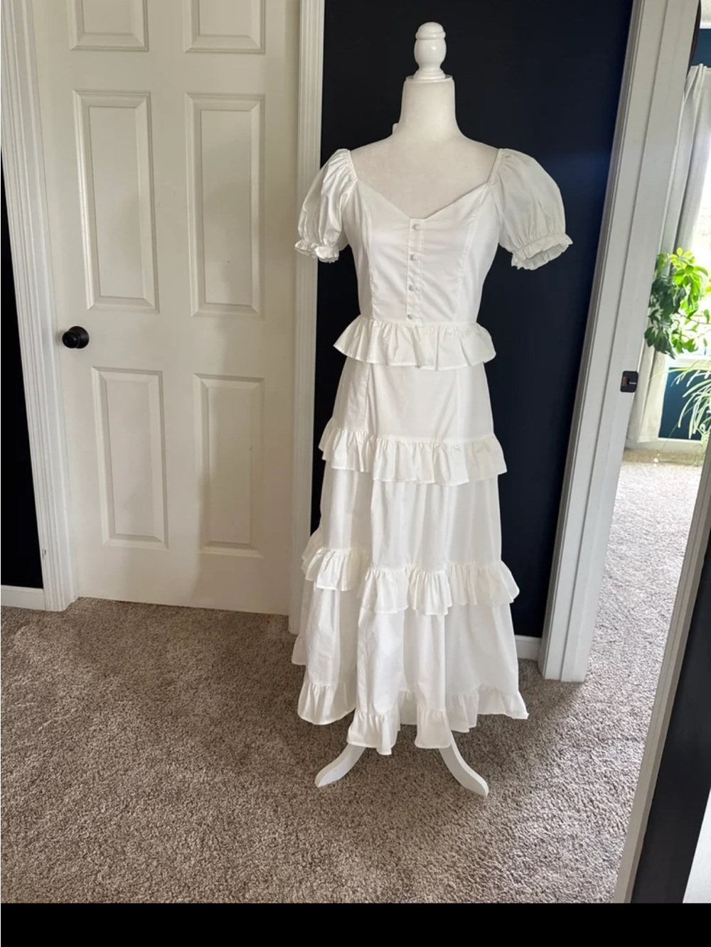 FLAT WHITE Ruffle Tiered Puff Sleeve Dress in White size Small - Picture 8 of 12